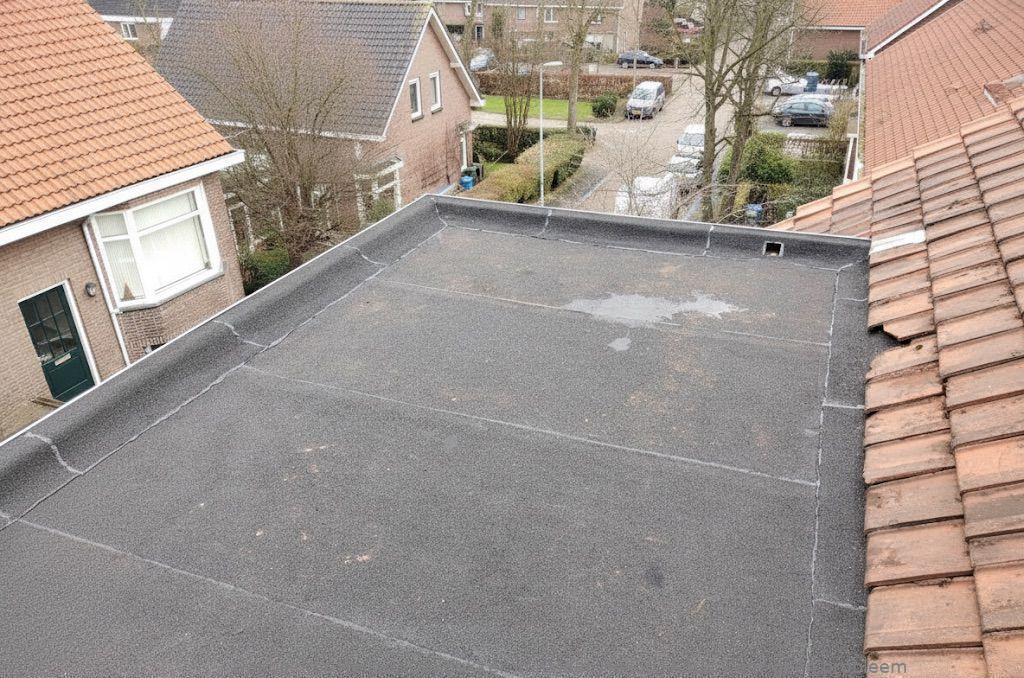Dakdekker in najaar Heiloo: Koud weer geen probleem